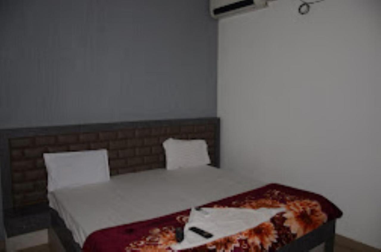 Hotel Rajawat , Madhya Pradesh Vidisha Eksteriør bilde